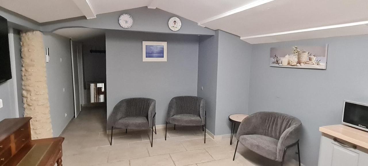 Maison Des Clos Nyons Esterno foto